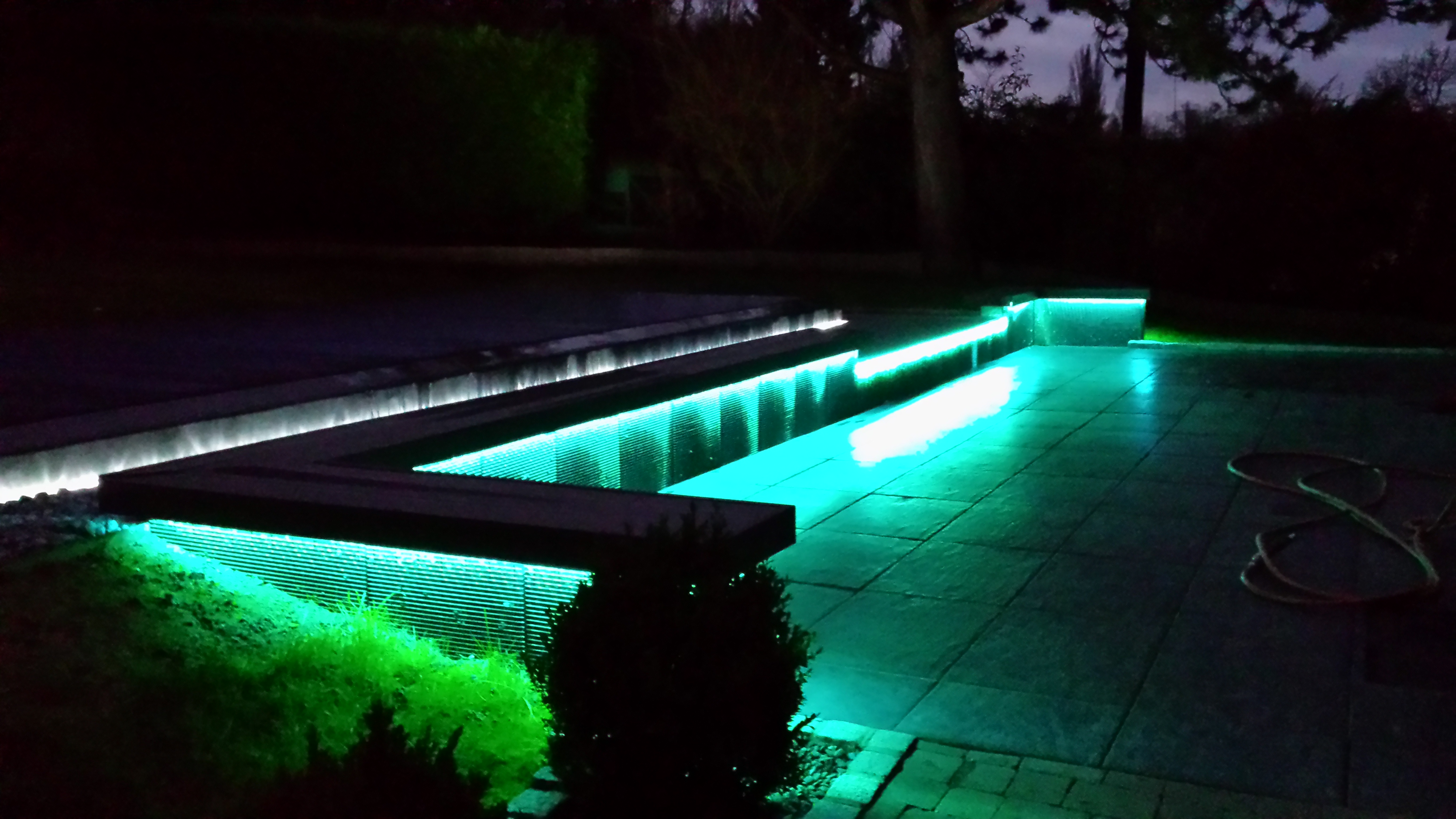 LED gabion piscine